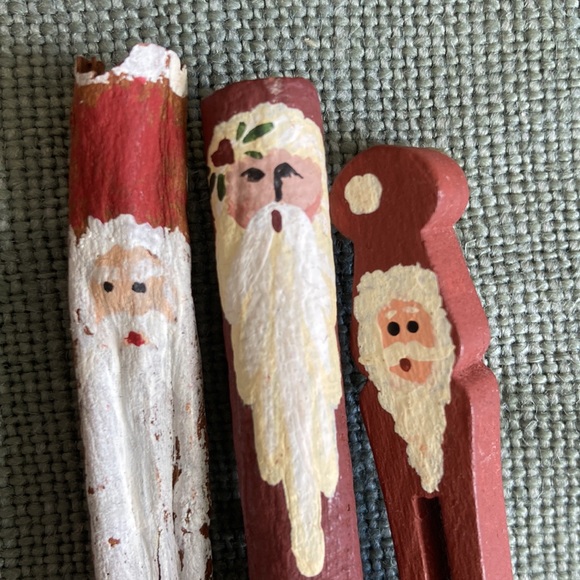 Set of 3 handmade holiday Christmas Santa pins or ornaments - Picture 5 of 8